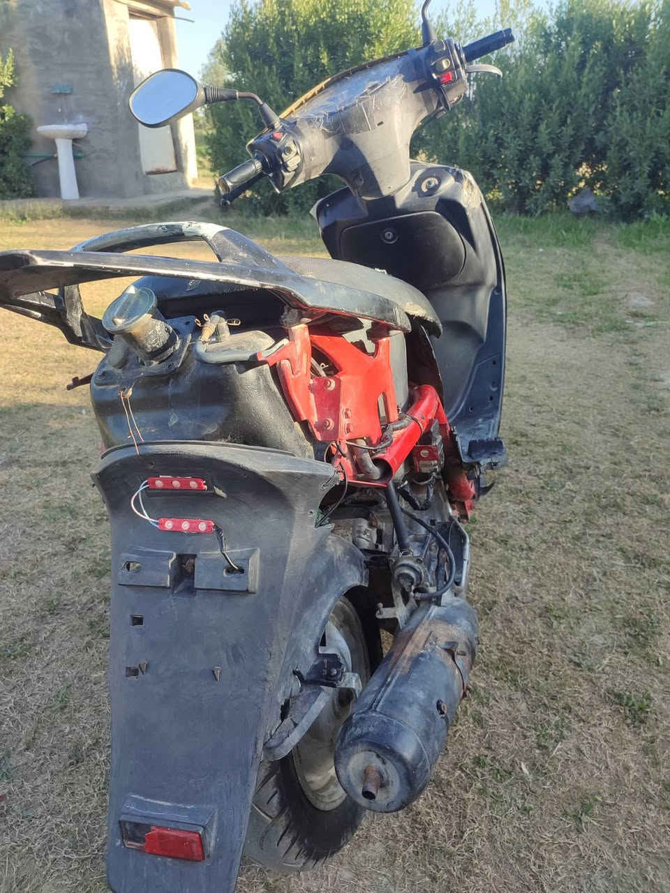 دراجه ماكس 140 كوم حديد ابيع
السعر 150الف وبيه مجال حك الجيه 

مكاني ابو غريب الرضوانيه الشرقيه قريب ع السريع  

رقم الواتساب  ***********
