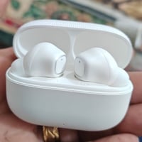 سماعات • إلكترونيات