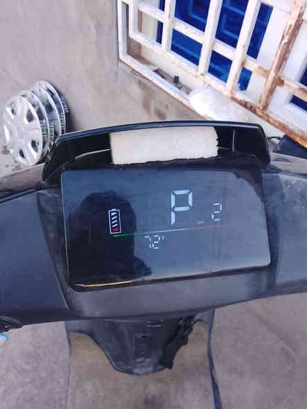 موطور سنفور شحن 4نمر و 6بطاريات حجم كبير  موديل2024  بعده جديد شركه سويجات رايده 800وبي  مجال بسيط  كامله مكمله كلشي ما بدل بي لْـۆ برغي والدراجه حيل حلوه ونضيفه ماشيه 2000بعد اخت الزيرو و الدراجه عل ايد جناي وحيل معتني بيه ومامتعبه وكفراته حيل جديد لا كسر ولا فطر
الاستفسار عل رقم فقط 
***********
مكاني القائم الكرابله
