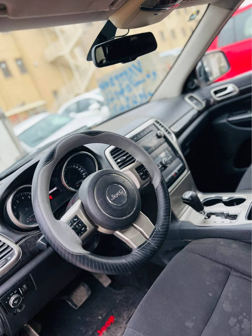 Jeep Laredo 2012
دووپەلە بۆیاغی هەیە ساغ
چوار مۆدی لێخورینی هەیە
سوکان ڤۆلیۆم 
تەبرید مەرکەزی 
کوشین کارەبای
پێش و دوای حەساس 
هەمووگیانی لەسەرشەریکە مایتەوە
رەقەم و سنەوی پلاستیکی لەگەلە 
كێشەی مەدەنی مالی مەدەنی بەشەرت
گێرومەکینەوکارەبای دەعامی بۆ دەعامی بەشەرت .
شوین هەولێر
سعر 88 وەرەقە و مەجال
بۆ زانیاری زیاتر نامە بنێرن لە خزمەتدام . أربيل, العراق


**إذا كنت صاحب هذا الإعلان وتريد حذفه لأي سبب، رجاءا أرسل رسالة إلى الدعم الفني**