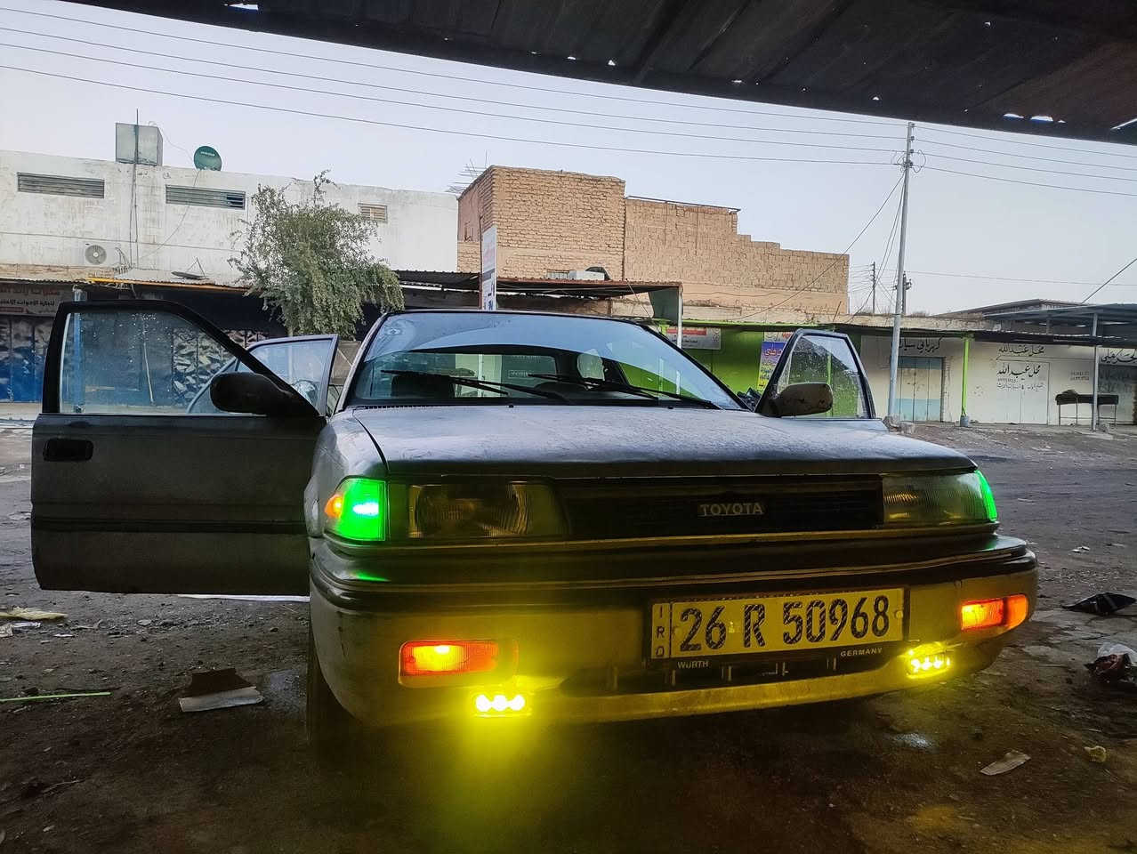 السلام عليكم .كورلا 90 بلادي كير ومحرك مبدل جديد . مابيها معجون ولا اي خياس . الباتري جديد مبدل وتخم سماعات اربعة ومسجل اصلي . وغرفتهة وكهربائياتهة كاملة . رقم صلاح الدين السنوية لل2030 باسمي السعر  33 احول تحويل . هذا رقمي ***********.
