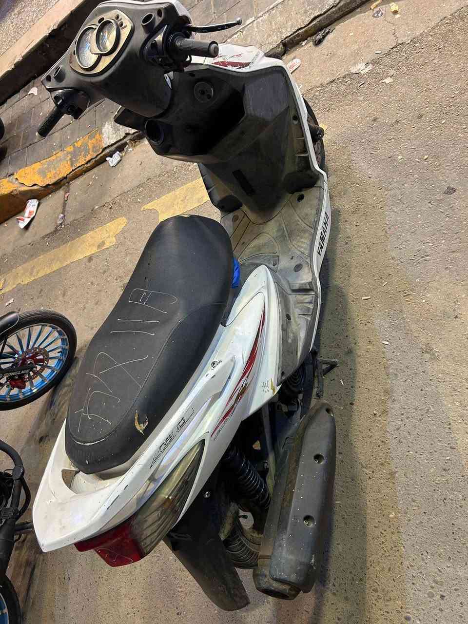 السلام عليكم دراجه سكنس فحل نوزل دراجه نضيفه امانه الله مكفوله مكينه وكفرات استخدام شخصي مكان حي اور السعر 950 وبيها مجال حگ الجيه .***********
