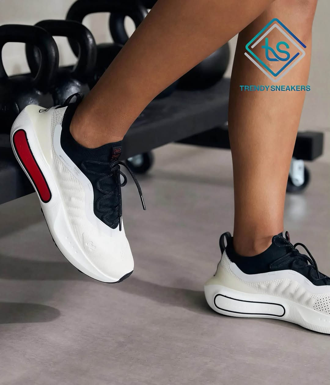 🔥 مو كل حذاء رياضي ينجح يجمع بين الراحة والأناقة بنفس الوقت… لكن Under Armour Phantom 4 قدر يسويها بسهولة.

إذا تدور على حذاء مريح للمشي اليومي، الدوام، الجيم، وحتى الطلعات، فهذا الموديل يقدم تجربة ممتازة بفضل تقنية UA HOVR+ اللي تساعد على امتصاص الصدمات وتوفر إحساس مريح مع كل خطوة. كما يتميز بتصميم عصري يشبه السنيكر الكاجوال أكثر من كونه حذاء رياضي تقليدي، لذلك يلبس على مختلف الإطلالات. 

✔️ راحة استثنائية
✔️ تصميم شبابي أنيق
✔️ مناسب للمشي والاستخدام اليومي والجيم
✔️ خامات عالية الجودة من اندر آرمر

📦 التوصيل متوفر إلى جميع محافظات العراق

للطلب والاستفسار مراسلة أو الاتصال: ***********

#UnderArmourPhantom4 #ترندي_سنكرز #trendysneakers

