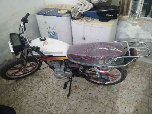 دراجه ايراني للبيع سعر 200 مستعجل على بيعتهة هاذا رقم صاحب دراجه اني مكلف بلنشر ***********
