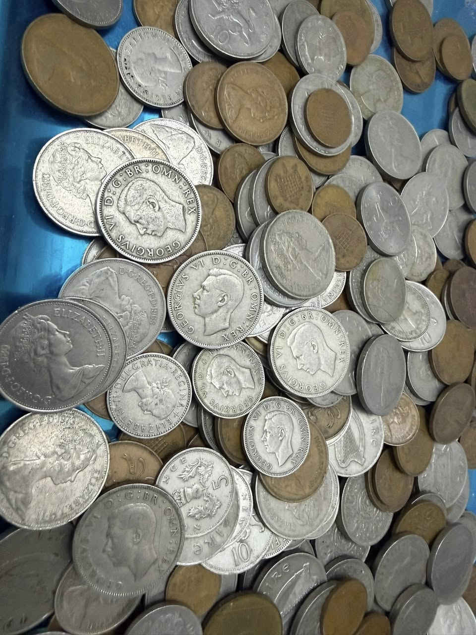 مزاد لاعلى سعر ممكن عملات اجنبي الغالبية العظمى بريطانية الوزن 2 كيلو و 160 غرام يوجد تواريخ من ١٩٤٨ الى ١٩٧٨ 

يبدا المزاد 0 دولار ينتهي المزاد غدا الساعة 10 م 

يوجد فديو توضيحي للقطع


**إذا كنت صاحب هذا الإعلان وتريد حذفه لأي سبب، رجاءا أرسل رسالة إلى الدعم الفني**