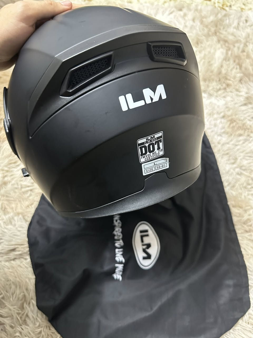 سلام عليكم خوذه تايوان اصلي فج قلاب دبل جامه بطانه اصليه جديده ممستعمله سعرها 50 مكان بغداد ***********
