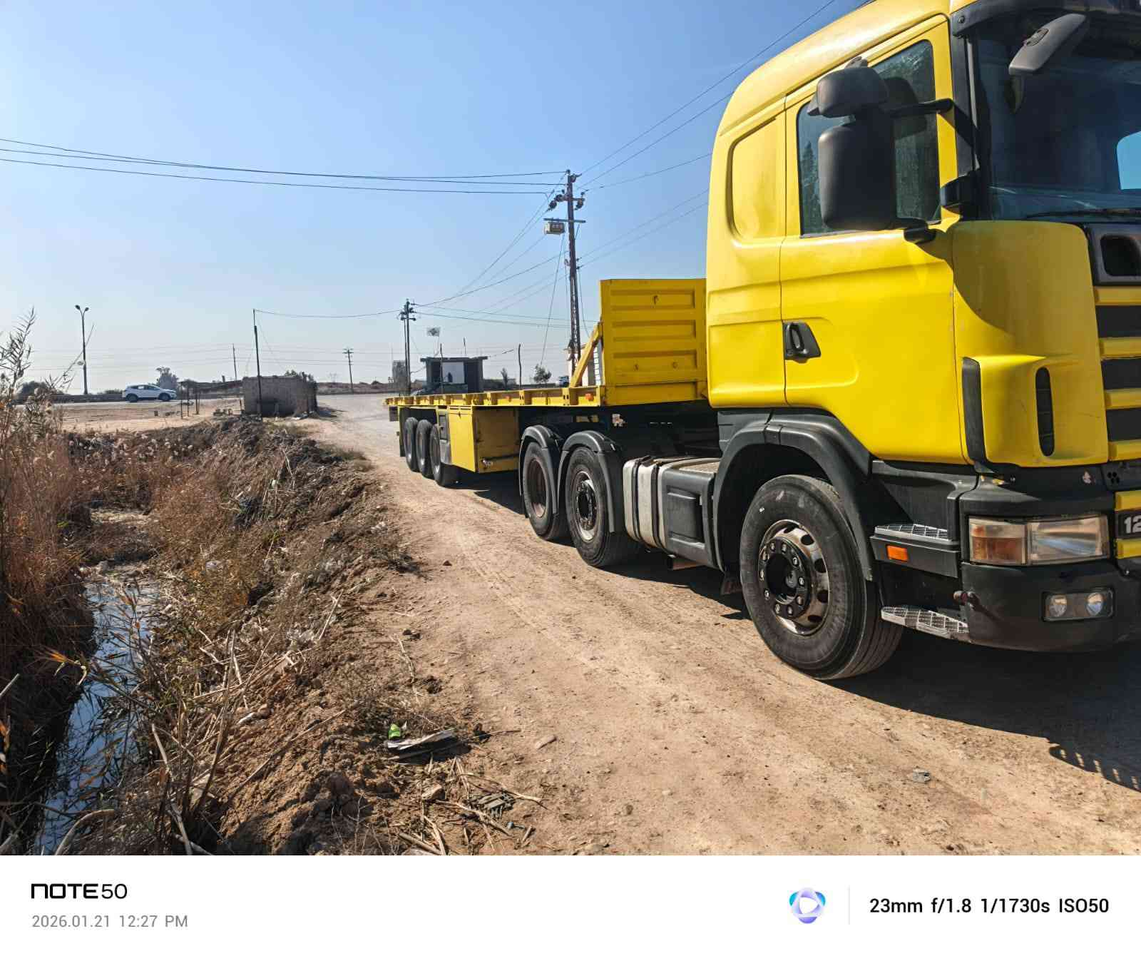 السلام عليكم سكانيا موديل 2005 السياره مكينه 500 انجكتر خطين خير من الله گير كوبرة شاص مكفول عربانه مكفوله دناگير 14صيني مجموعة خير من الله شاصي 16 السياره سنگل امامي بلادي السيارة تخم تاير ما عدا زوج بالعربانه السياره مصبوغه صبغ شركات 
مكان السيارة سيطرة اللج الجديدة 
انبيع راس وعربانة فقط والعربانة مربوطة وراها 
السيارة اباسمنة رقم سليمانية شرط التحويل شرط التحويل    السعر 330 قابل للتفاوض 
والسيارة مشتغلة علا خط البصرة  وجاهزة عايزهة بس ستر الله 
الشراي يتصل وبالخدمة
‏‪***********‬‏
***********
