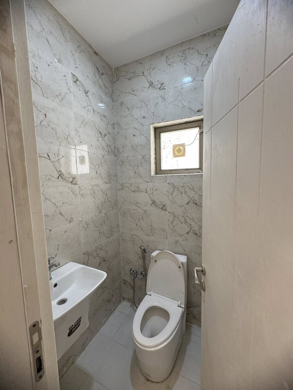 يتوفر وحدات سكنيه في مجمعات حوراء بغداداقساط وكاش وبأسعار مناسبه
للاستفسار اكثر 
***********
