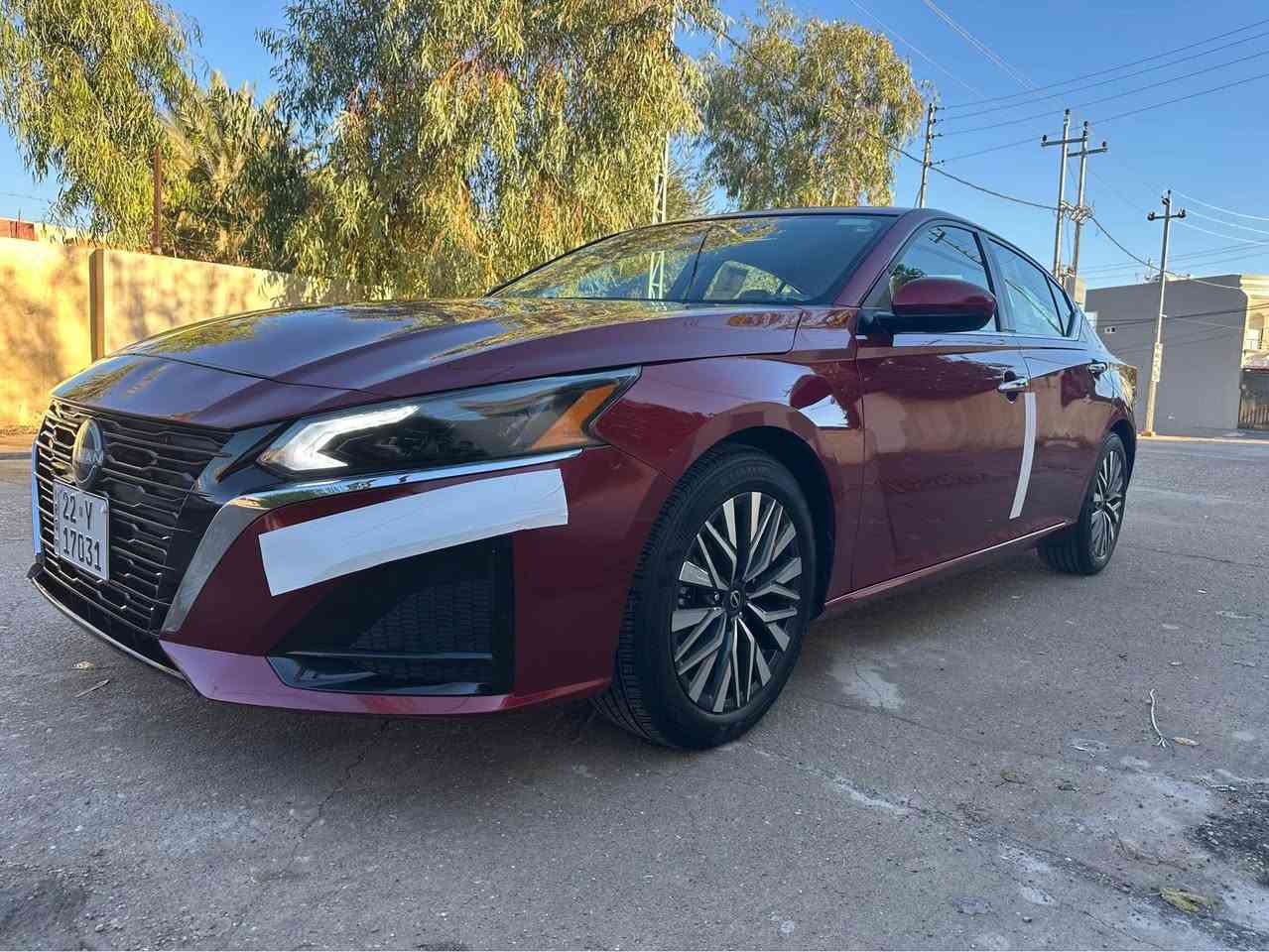 نيسان ألتيما وارد أمريكي موديل 2025 مواصفات SVلون ماروني حجم محرك 2.5 4 سلندر سياره ماشي 13الف mil مواصفات السيارة معروفة 
داخل كريمي بلادي
رادار أمامي
رادار خلفي
رادار جانبي
شغال عن بعد
بيبان بصمة
صندوك بصمة
لايتات ليد
ويل كروم 18 بلادي 
شاشة دي جيتال
شاشة كاميرا
كشن كهربائي
تحكمات استيرن طرفين شغال تحديد سرعه او فليوم
ظررالسيارة قطع واحد بس بونيد دواخل حيل خفيف 
سيارة جاهزة سنويه جديد هزه جديد دفتر بانزين بي 
سيارة ماشالله جديد او جاهزه الي ياخذه تشوف بيها خير مكان اسيارة كركوك سعر (165$)مجال بصيط
***********
*********** كركوك, العراق
