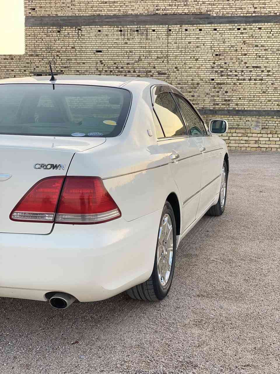 سلام عليكم كراون شاهينه ادوات موديل 2005
سياره كفاله من ضربه وصبغ 
بيه كصه قماره فقط  
تبريد شغال كهربائيات شغاله 
متومه ارقام وسنويه 
كفاله مكينه كير سياره جديده دخول جديد 
مكان السياره بصره سعر 36 
077313 98698
***********
