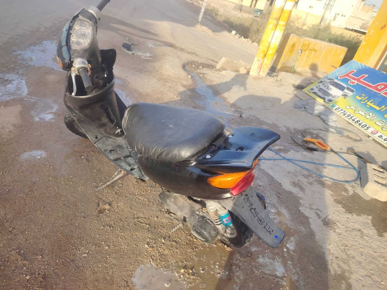 السلام عليكم دراجه عصفور للبيع رياضي مفتوحه لايت اصطاب الجنح شغال فقط بس السلف ما رابطين وايراته دراجه مفتوحه سعر 200 وبيها مجال قليل شرائط بالواتساب ***********
