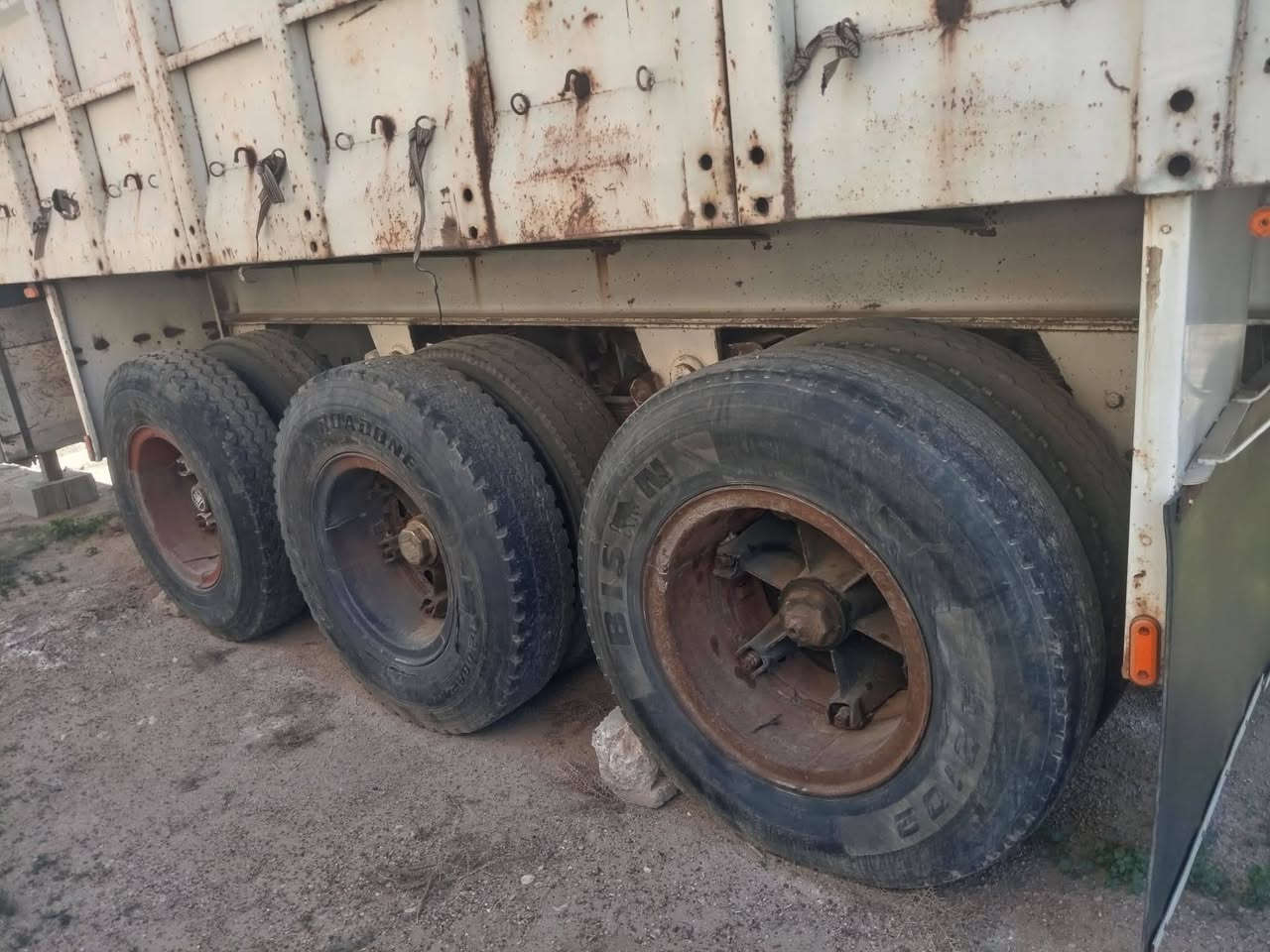 للبيع عربانه كرونه جديده طول ١٢ ونص رتفاع ١٨٠ دناكير ١٦ سعر ٨٥ ورقه وبيه مجال مكان الفلوجة ***********
