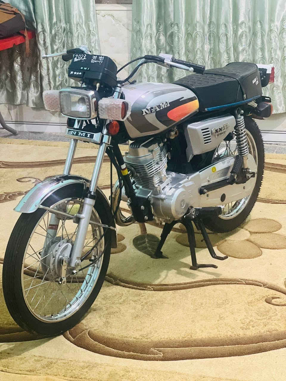 نامه اصلي 23 طالعه بل 25 من نوفل
اوراقه اصليات وكاملات مكان رميثه 
دراجه مكفوله من كلش كلشي شغاله 
مو عربانه دراجه نفس لي بصوره 
مكينته جيله 🚀
***********
