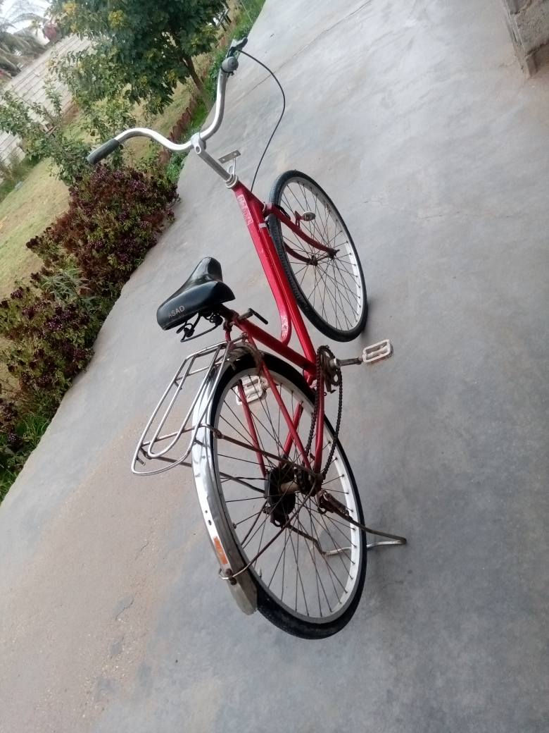 بايسكل بناتي حجم 26 السعر 35 
للاستفسار الاتصال ***********
