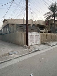 #الغزاليه   دار للبيع ركن المساحه200 م الواجه 10م والنزال 20 م على شار...