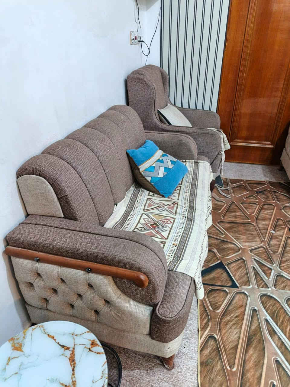 تخم 5مقاعد صغير مابي اي ضرر. حجم المقعد 50سم
السعر 175وبي مجال للشراي
المكان حله بكرلي


**إذا كنت صاحب هذا الإعلان وتريد حذفه لأي سبب، رجاءا أرسل رسالة إلى الدعم الفني**