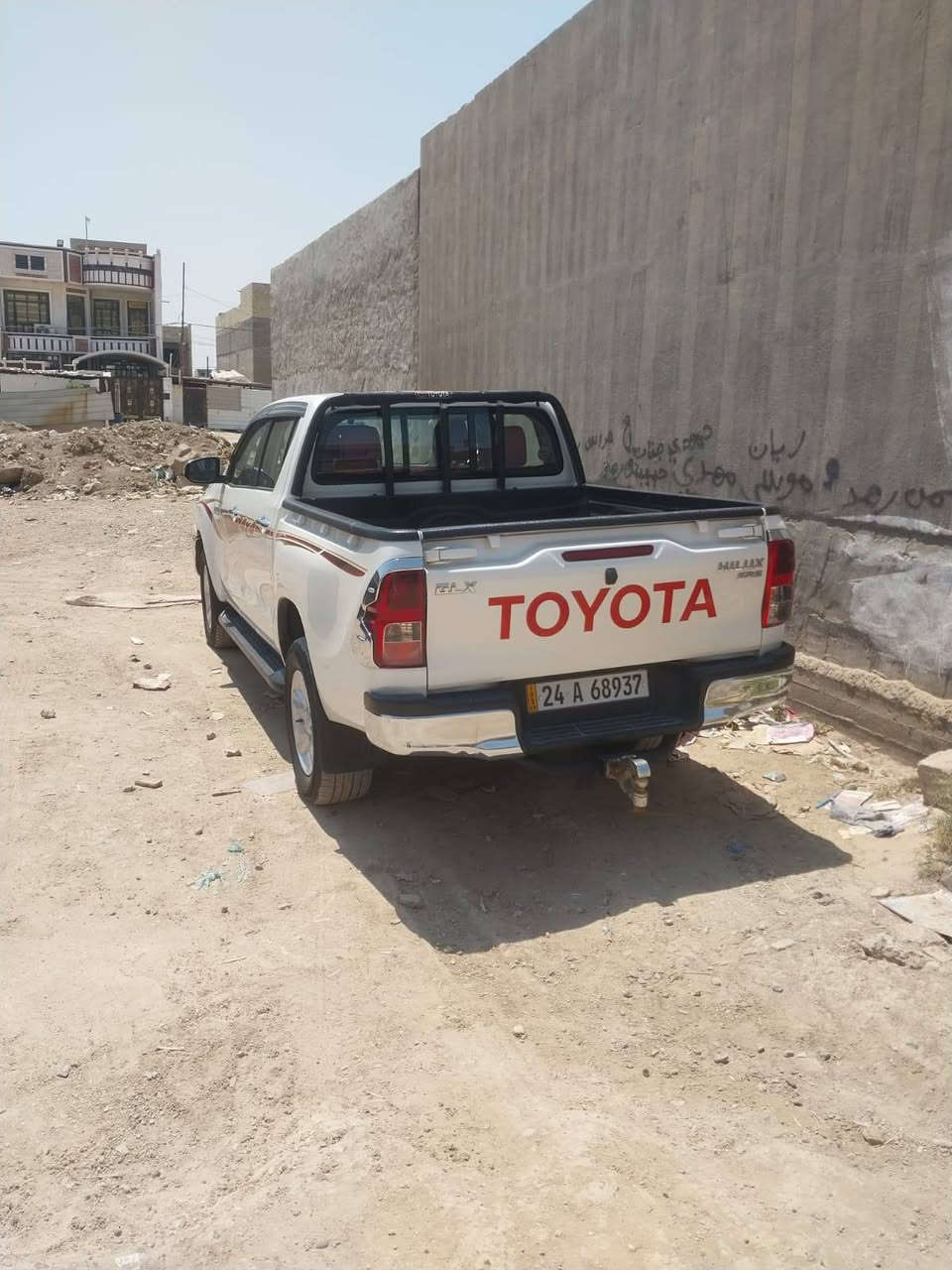 سلام عليكم بيكم تيوتا هايلوكس رقم دهوك للبيع ٢٠١٨ مواصفات سعوديه دفع رباعي ماشيه ١٦٢ السياره مكفوله ماعدا كم رعصه بيه للتواصل على الرقم 0771 383 01422
***********
