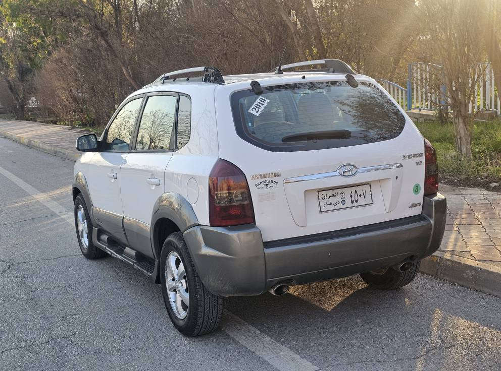 هوندای توکسۆن  فول فول مواسەفات مودیل 2006   رەقەم جنوب بەشەرتی ئەوەلیاتو حاسیبەو کیشەی نەبیت بوهەمو ئیراق بویاخو دەعمو لیدراوی نەبیت  گیرو مەکینەوتەبریدو تەقەوڕەقەو 4 تایەی لوکی لەژیرایە دیناری مەسرەفی تیانیە دەعامی بۆدەعامی بەشرت ژم***********      ***********    شوین دەربەنیخان دار بنديهكان, السليمانية
