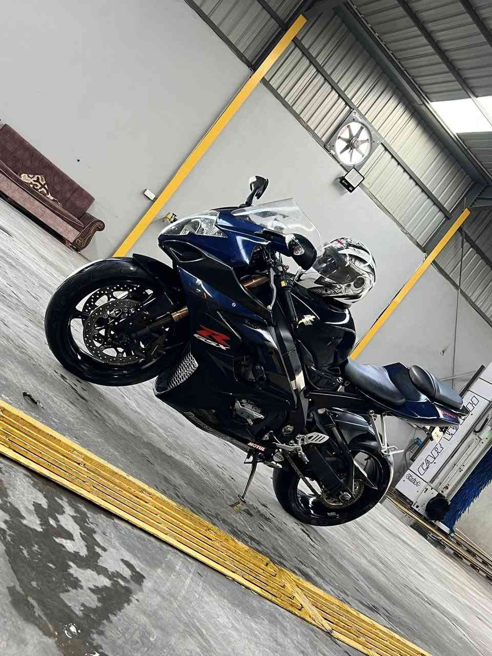 السلام عليكم
جكسر 1000 2007 مرقمه للبيع 
مكاني ديالى كاملة مابيها اي نقص حيل نضيفه 
السعر ٦٥ وبيها مجال 
***********
***********
