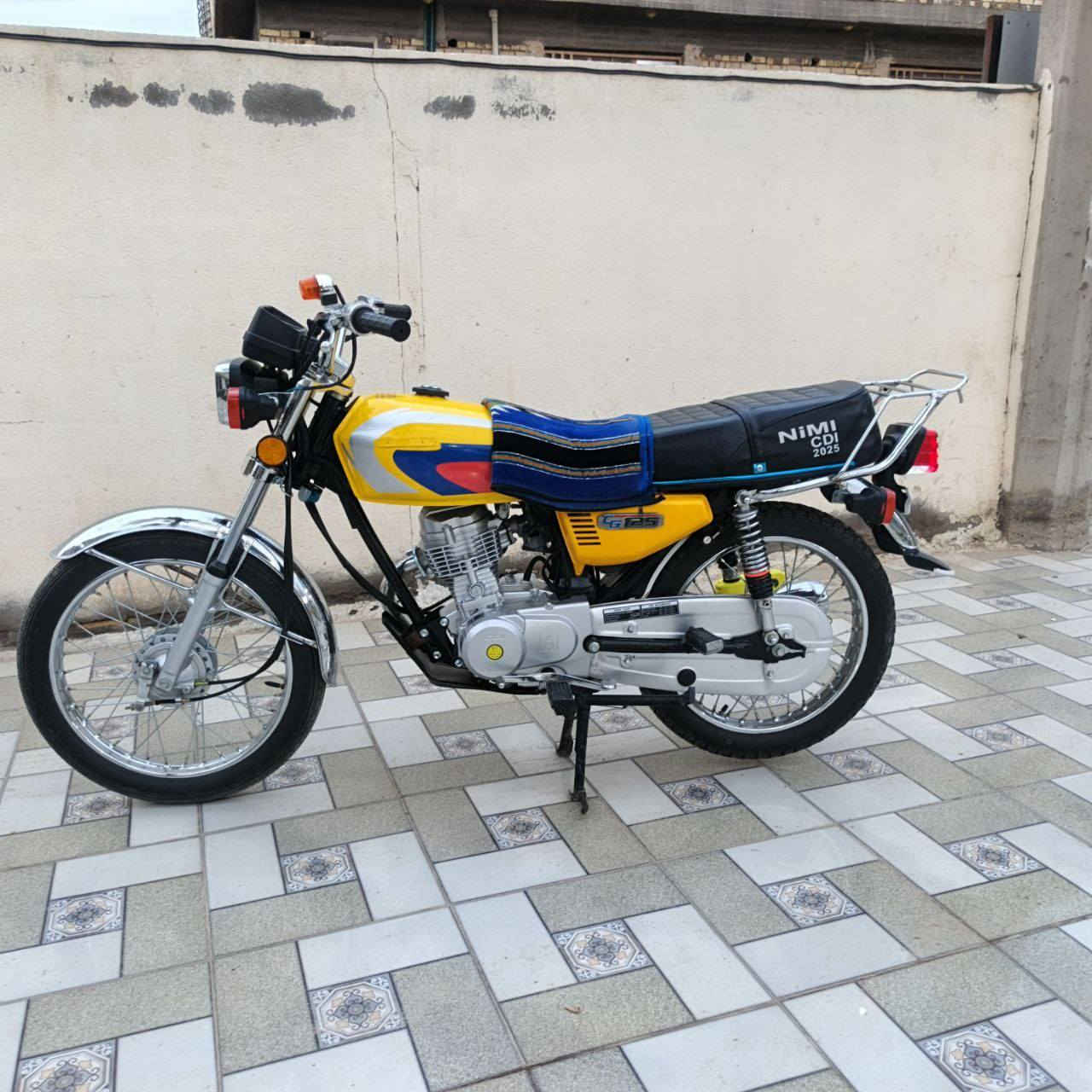 سلام عليكم حبايب نامه متياز مكفوله عامه موديل 2025 مكان القاسم السعر 700 وبيهه مجال قليل حك الجيه رقم الهاتف ***********
