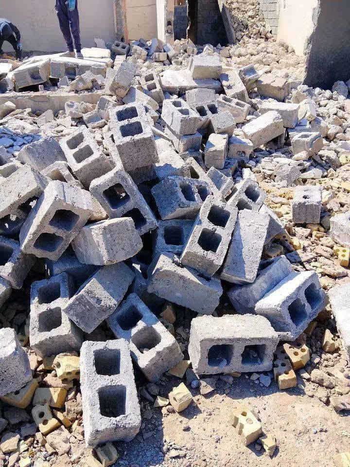 ***********
يوجد كل مواد التبليش للبيع طابوق وبلوك التواصل على الرقم بس
