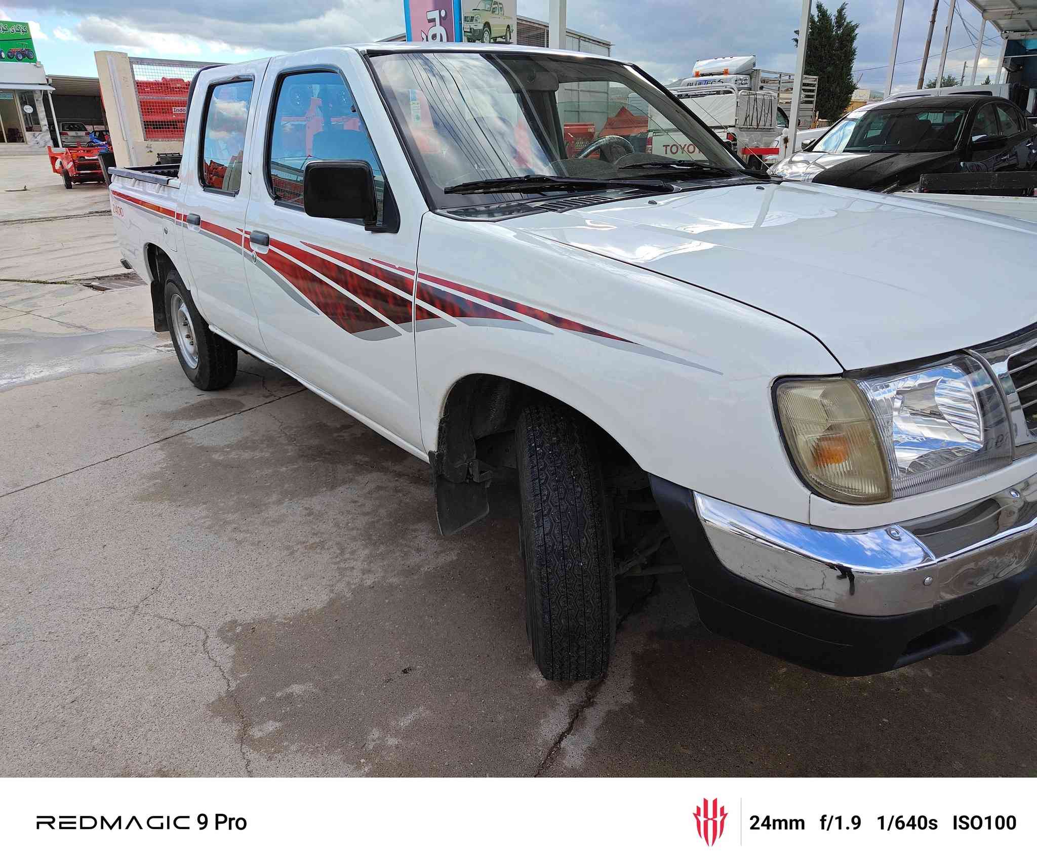 نیسان پیکاب 2001
ئاڕمی پلاستیکی  سلیمانی
شوێن سلیمانی
سیعری 89$
***********
