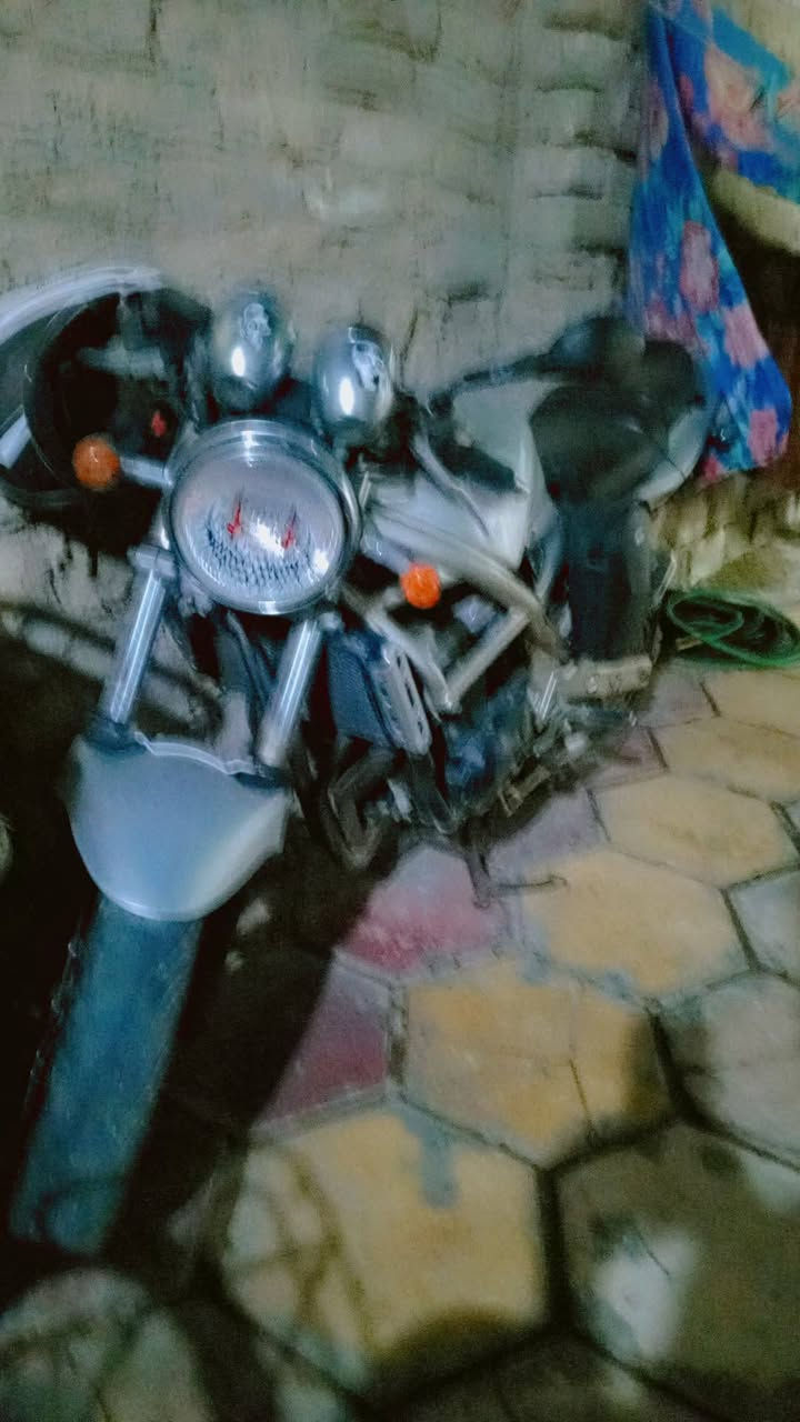 سلام عليكم بطح البيع سنويه ورقم الدرجه ماعيزه برغي عايزه بس تاير وره مكينتها مكفوله  السعر 1400 التفاصيل على تصال ***********
