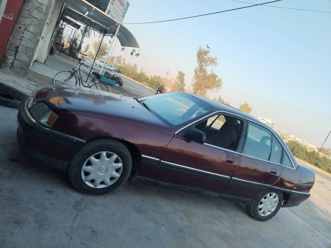 سلام عليكم سياره اوميكه موديل 92 محرك 20 سياره سبغ عام رقم كركوك سنويه جديد لحد 2031 رقم انكليزي كير محرك صدر جديد كهرباء كوله شغال سعره 28 بي مجال شراي خابر *********** مكان كركوك داقوق بي كود بنزين
