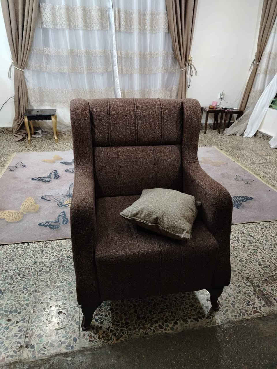 تخم عشرة مقاعدة كلش نضيف مابي اضرار سعره 400وبي مجال الشراي  سرير كلش نظيف مابي اضرار وترتفع كلش هواي وهيه ودوشك والدتليك سعرها 200وبيها مجال العنوان بغداد طالبيه قرب كليه ادارة واقتصاد Colombo, Sri Lanka


**إذا كنت صاحب هذا الإعلان وتريد حذفه لأي سبب، رجاءا أرسل رسالة إلى الدعم الفني**