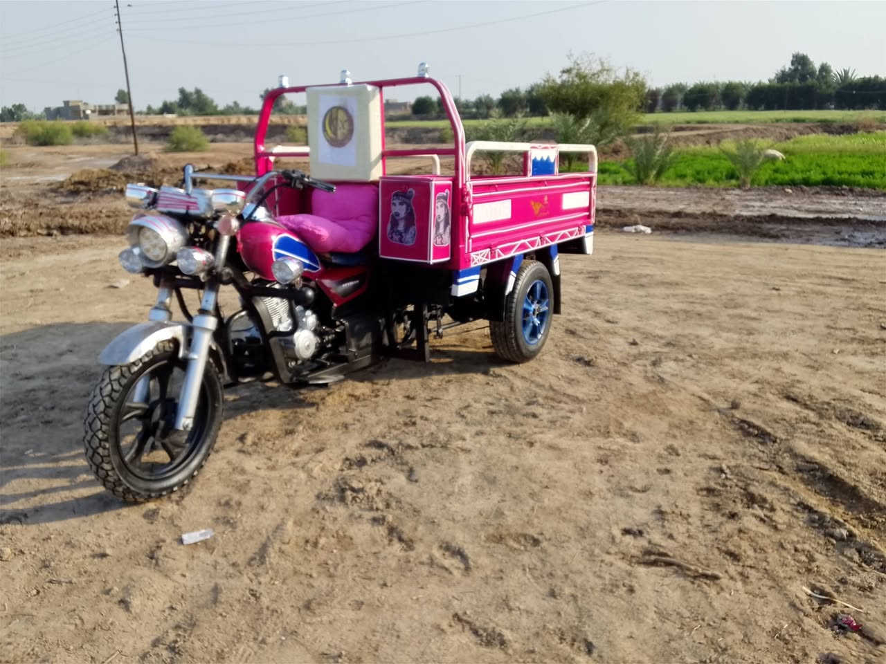 سلام عليكم ستوته البيع مصبوغه حراري جماليه وراق اصليه شاصي ركبه كفاله موديل 2018 سعره 1350 وبيه مجال بصيط مكاني بابل شوملي رقم ***********........***********
