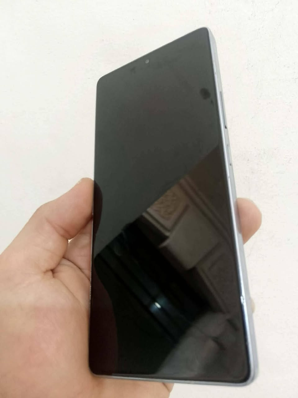 جي تي 20برو
ذاكره 256

رام 12+12

جهاز نضيف بي بس طخه بل شاشه بسيطه كلش ما مئثرن 

لل امراوس 
***********
