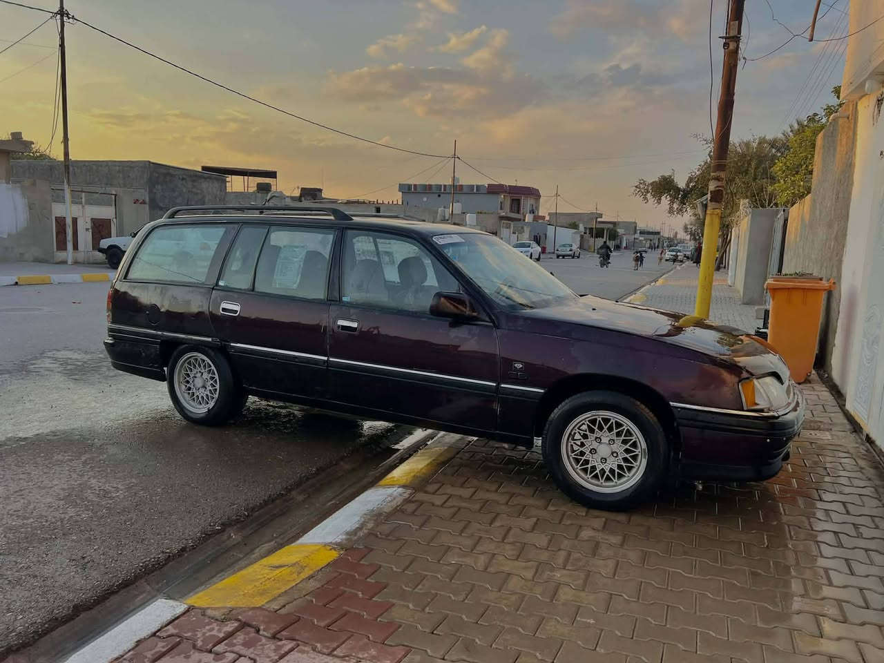 للبيع اوميكا استيشن لون باذنجاني بيها جلح سقف سلايت گير عادي موديل 92 مشروع وطني سنويه جديده لحد ٢٨ رقم كركوك الماني دفتر بانزين بيها حجم 20 بلادي ويل كروم بلادي شمسي المحرك والگير والأكسل شرط اربع تايرات أخو الجديد صدر شرط باتري جديد كهربائيات كلها شرط والظفيرة جديدة فقط بيه طخه من كدام جاملغ طرف سكن صاحب السنوية في كركوك شرط التحويل السعر (25)بيه مجال الاتصال على الرقم  ***********
