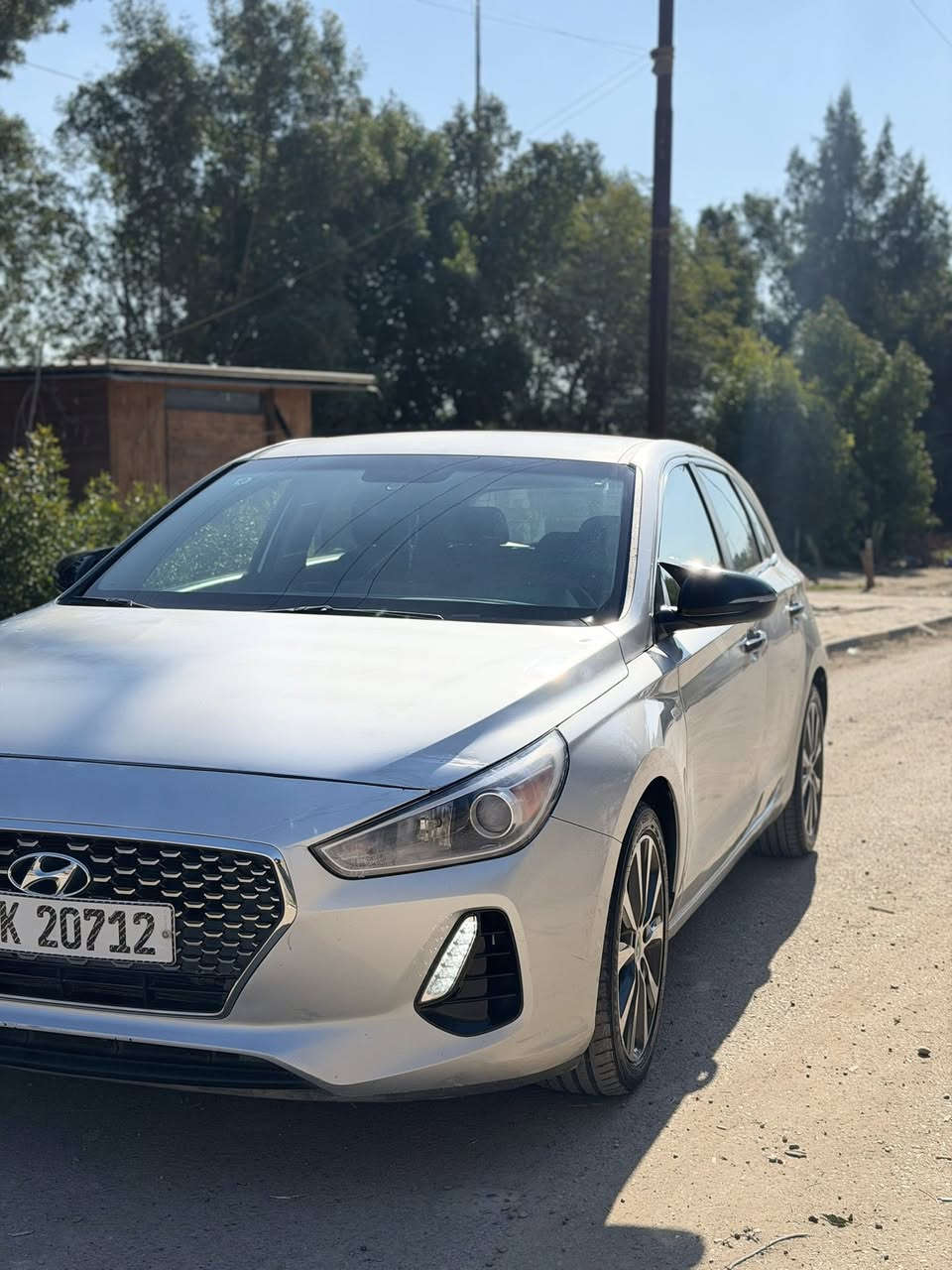 سلام عليكم 
النترا ٢٠١٨. GT
ورادّ امريكي 
حادث موضح بالسوناربابتين والجاملغ الخلفي
ماشيه٨٠ الف مايل
سنويه جديده وهزه جديده
ورقم جديد
باسمي
لد امامي
ويل كب ١٧
كامرا شاشه اصيله ابل كار بلي
فول تحكم ستيرن
جاهزه من كل شي
للبيع فقط
مكان سياره الغزاليه
السعر ١٠٠ ورقه بيه مجال جدا بسيط
*********** 
وصور السونار مرفقه
