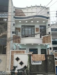 بيت ١٠٠ متر ٥ *٢٠ يحتوي علئ صاله وحولي ومطبخ ٣ نوم طابقين بناء حديث ال...