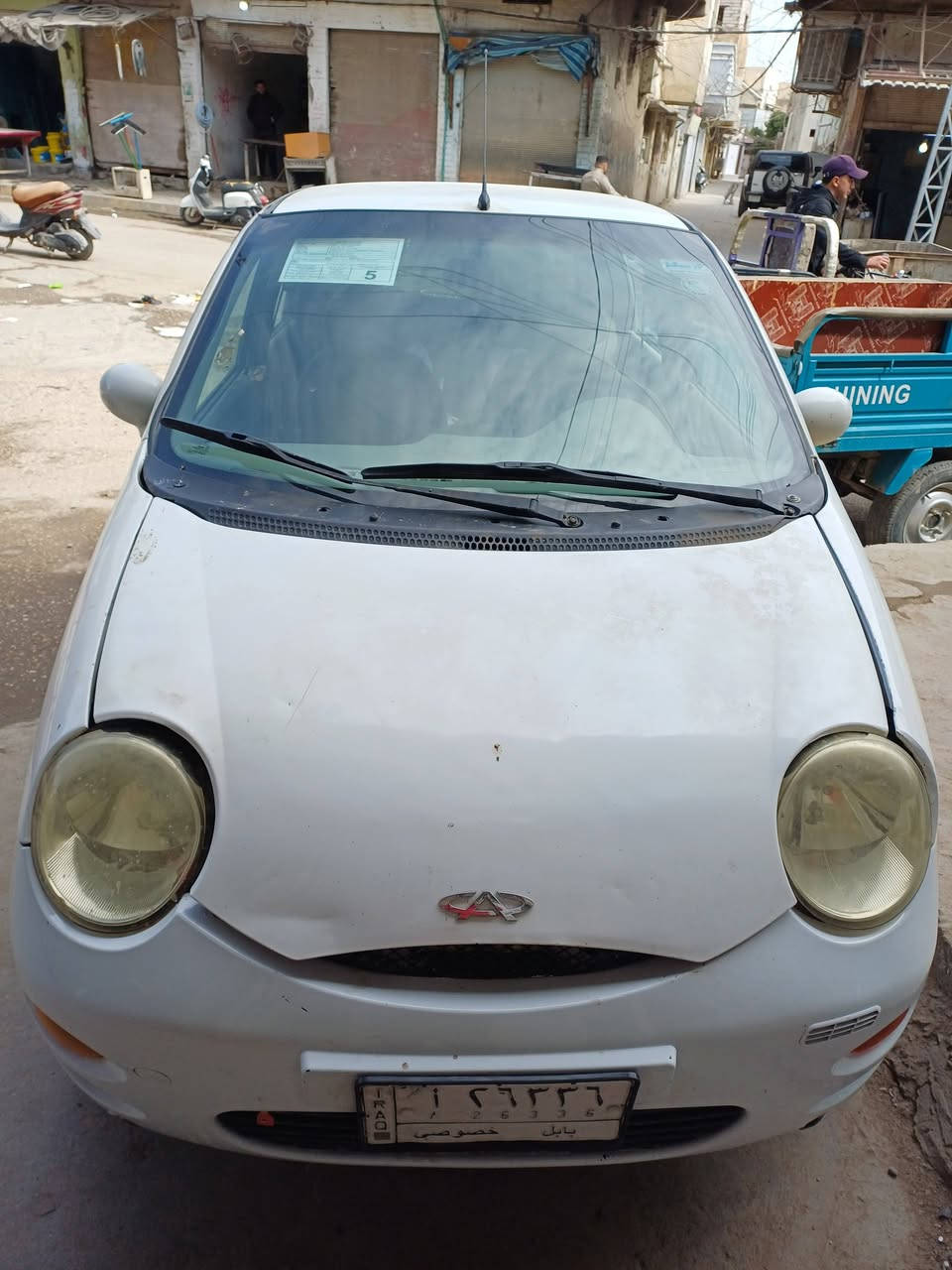 السلام عليكم
كيو كيو ٢٠١٢ كير عادي بلادي 
رقم بابل سنوية ما ساقطة 
بيها ضربة بلصفحة 
ما مكلوبة السيارة فقط ضربة مبدل بيبان ثنين 
وبيها ضربة خفيفة بلبجم 
كير وكينة مفولات 
حدادية جديدة
 كهربائيات شغالة 
تحويل مباشر 
السعر ٢٠ وبيها مجال 
مكاني بابل المسيب 
***********
