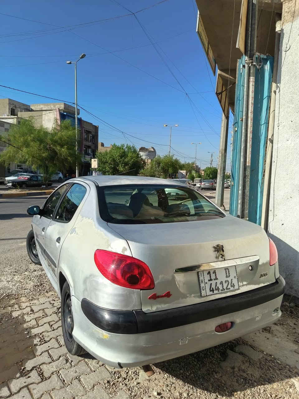 بيجو ٢٠٦رصاصية للبيع السيارة مكفوله لا ضربة ولا صبغ
-كير اوتوماتيك ✨🔥
-مكينة بلادية ما مفتوحة وناعمة حيل ونشطة💯
-تبريد ثلج الله شاهد ❄️❄️
-صدر جديد اصلي امامي خلفي✨
 -دوشمة جديدة دواخل نظيفة جداً💯💯💯💯
-مسطرة مجاول وبلكات جديده 
-راديتر وجوينات ومروحة جديدة
-جامات امامي خلفي كهرباء والمري الجانبية كهرباء 
-بگ لايتات جديدة
السيارة رايح بيها قبل شهر لسيلمانية واخخ راسي ما گالت
مسويلها ادامة كاملة السيارة جاهزة تشغل وتطلع بس بانزين ودهن، بيها رصعات بسيطة موضحه بالصور
السعر 42 ورقة السيارة جاهزة على اخر حباية 
التواصل على الرقم *********** ،بغداد الحرية
