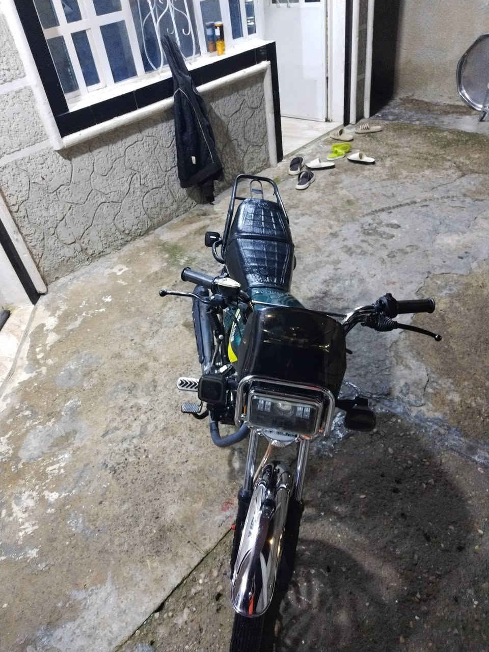 السلام عليكم اخوان دراجه موديل ٢٦ لبيع مكان جديده الشط عارضه ٨٠٠ وبيه مجال لاستفسار اتصل على الرقم ***********
