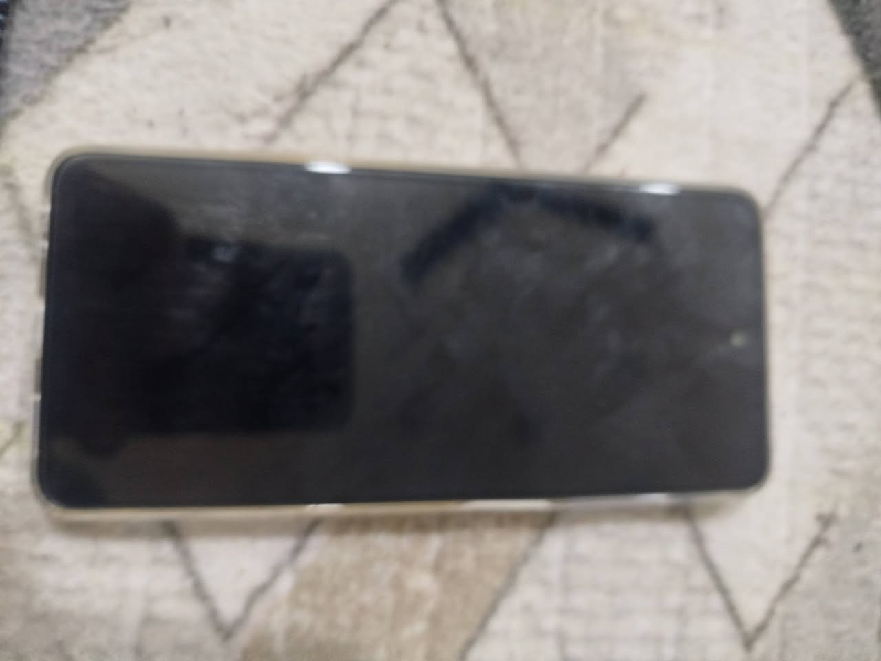 تليفون طك كارتونة ذاكرة 256 العشوائية 8 بطارية 5000 السعر 200 بي مجال ***********
