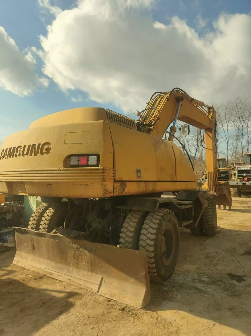 Samsung excavator


**إذا كنت صاحب هذا الإعلان وتريد حذفه لأي سبب، رجاءا أرسل رسالة إلى الدعم الفني**