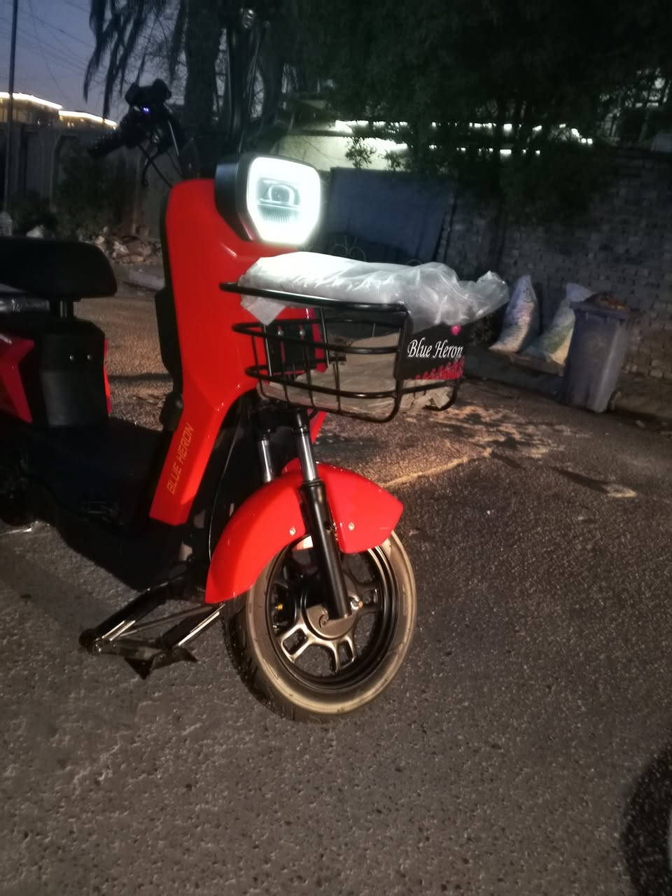 دراجة شحن للبيع
مكاني بغداد حي الجهاد 
السعر 400
***********
