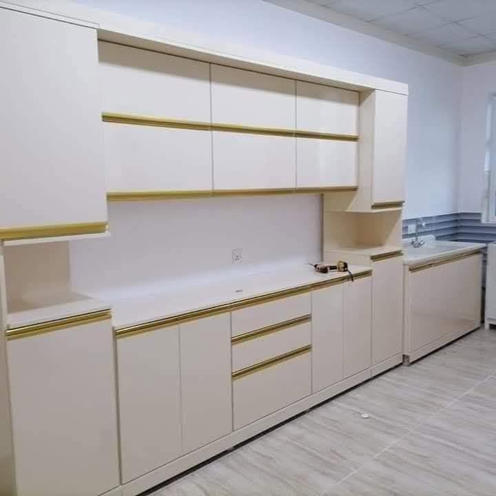 مطبخ مودرن بخامات عالية الجودة مقاومة للرطوبة، يجمع بين التصميم الأنيق وعملية التخزين الواسعة."بأسعار مناسبه للاستفسار مراسله الصفحه


**إذا كنت صاحب هذا الإعلان وتريد حذفه لأي سبب، رجاءا أرسل رسالة إلى الدعم الفني**