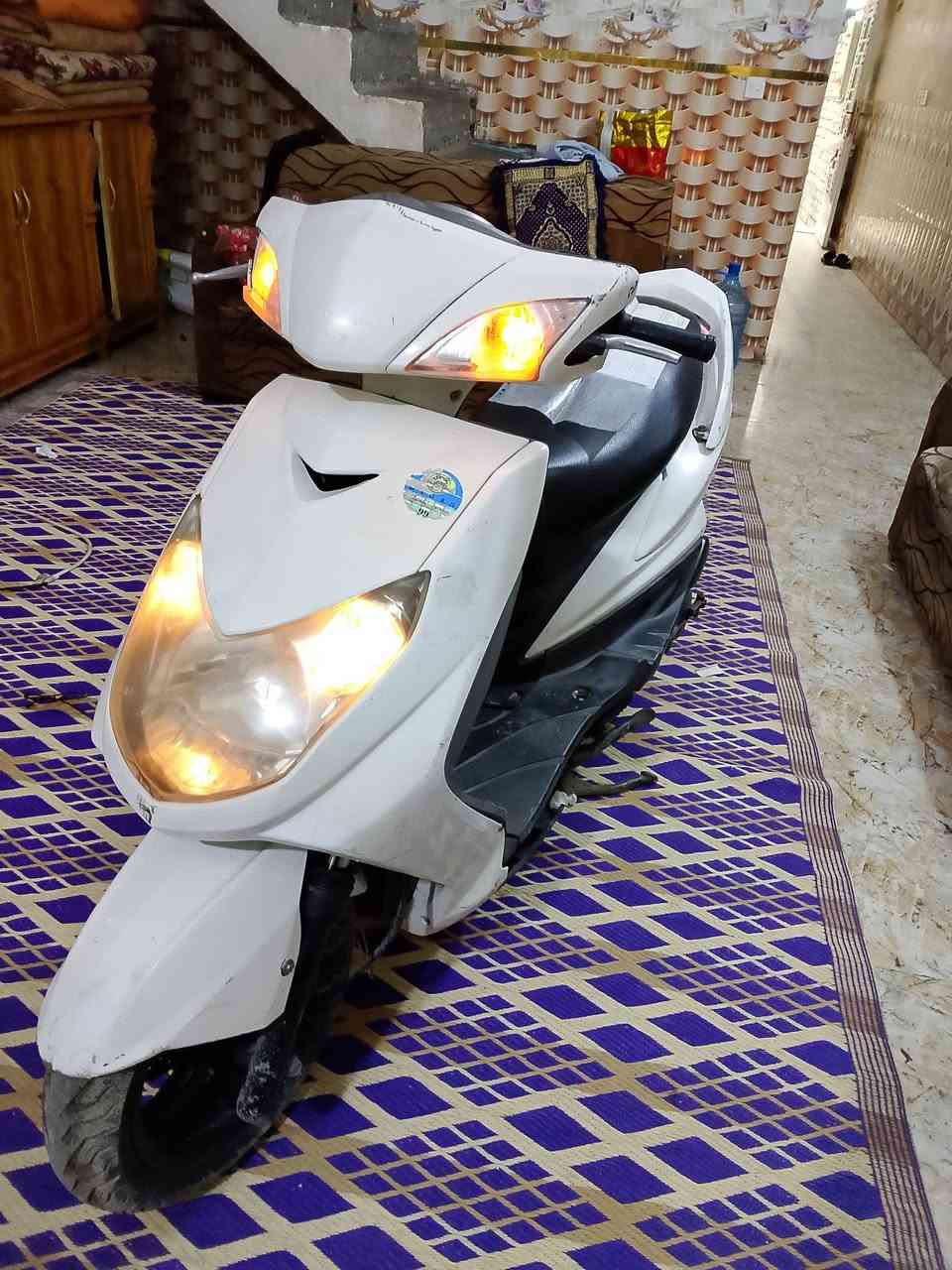 السلام عليكم شباب سكنس فحل نضيفه وجديده نص نكره تستغل مكينه ناعمه مامفوحه ابد كهرباء كله تستغل بيه اوراق باسمي مكاني زعفرانيه قفل 450 شراي اتصل واتساب مفتوح ***********
