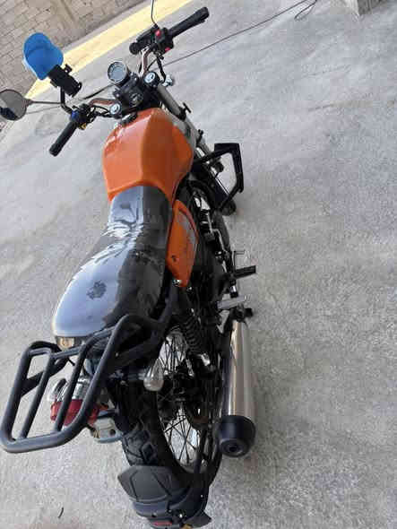 السلام عليكم دايون لايتي 
موديل 2022
اوراق اصولي محرك 200مكفوله كفاله عامه مابيه اي نقص دراجه نضيفه كلشش لايت زنون كهربائيات كله شغاله مكان حله شارع 80سعر 1625وبيه مجال حك الجيه رقم ***********
