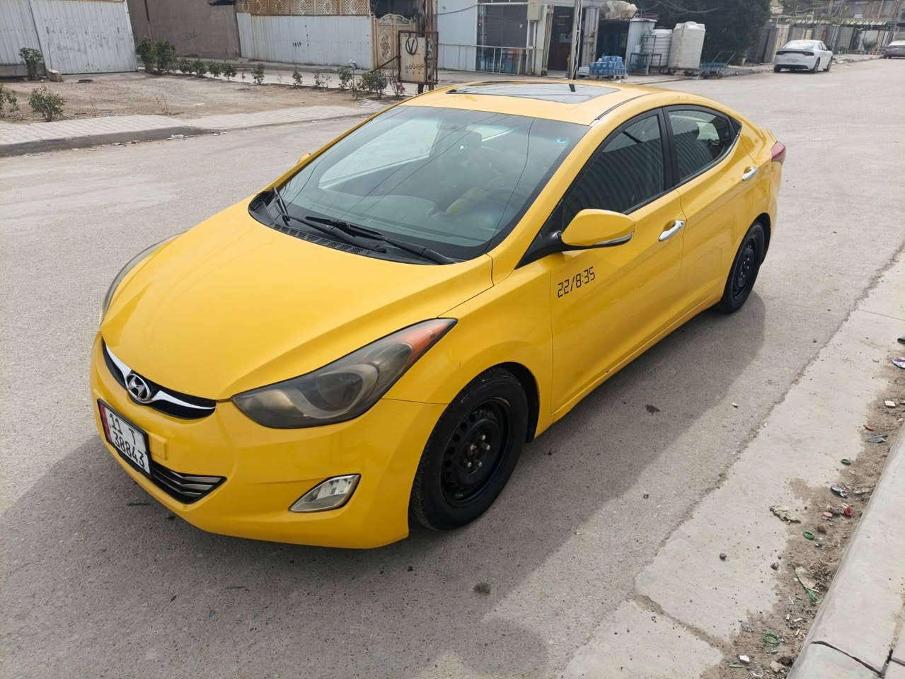 سلام عليكم عندي الانتره موديل 2011سياره فول واحد علا واحد بصمه فتحه جلد فول جديده وجاهزه وارد أمريكي حادثها بس خشم البنيد نفسه مصلح ليبل واحد والباقي مكفول من وضربه  مكينه 1800دوش تخم تاير كير مكينه كله مكفول مكان السياره بغداد السعر  95وبيها مجال ***********
