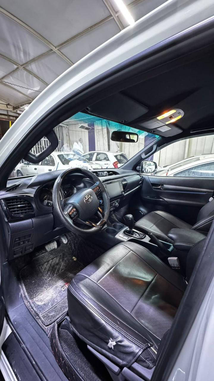 السلام عليكم
للبيع تيوتا هايلوكس ادفنجر مودي 2023 رقم بغداد الدولي مكفوله فول مواصفات سعودي ام المنفاخ لون صدفي داخل اسود شاحن مري شفط 4 كاميرات حساسات امامي خلفي السعر /350$ وبيها مجال 
للأستفسار 
***********
