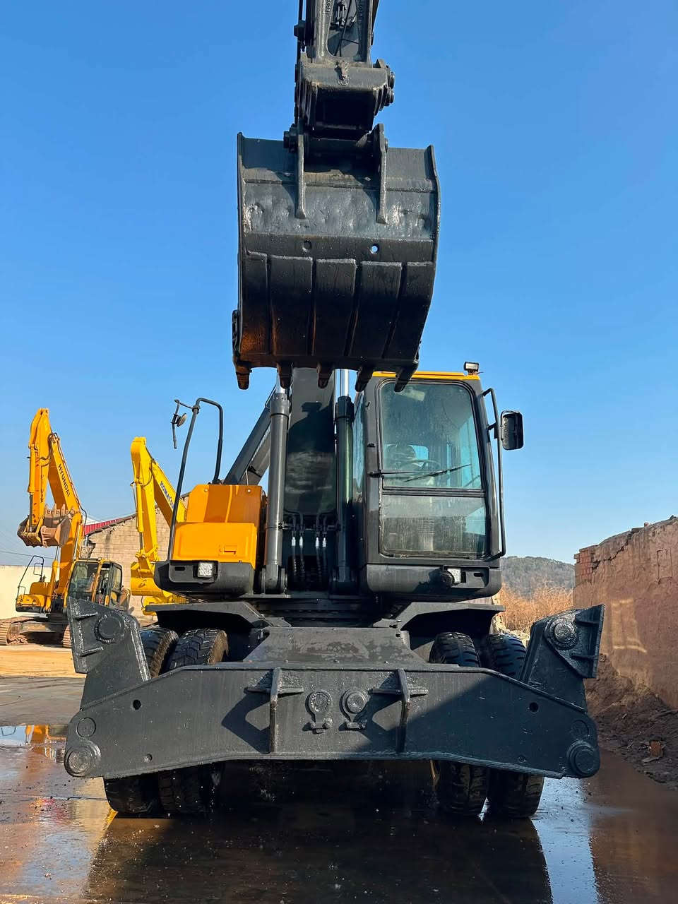 🔥🔥Used Hyundai 210-9T wheel excavator for sale; tailored to the customer’s specifications with a brand-new appearance and a shorter service life, the original system offers flawless and reliable performance,if you like please contact me for details ☎️☎️🔥🔥
#Hyundai#210-9T #wheel excavator #Gangya machinery for China❤️❤️


**إذا كنت صاحب هذا الإعلان وتريد حذفه لأي سبب، رجاءا أرسل رسالة إلى الدعم الفني**