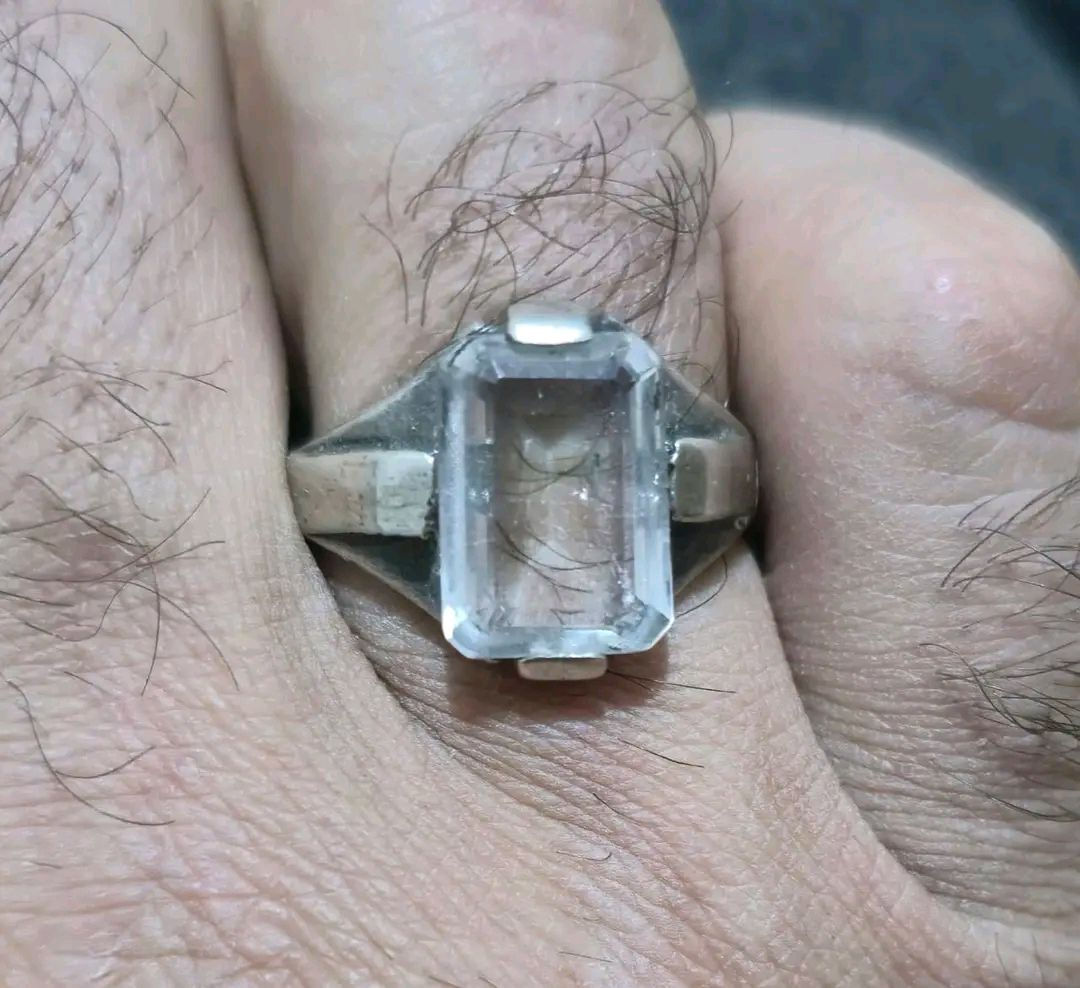 در نجف مترش  
قطعه في منتهى الجمال والروعة 
فضه ٩٢٥ 
قياس الحجر ١٥ةملم
قياس الخاتم ٢٥
للاستفسار والحجز خاص


**إذا كنت صاحب هذا الإعلان وتريد حذفه لأي سبب، رجاءا أرسل رسالة إلى الدعم الفني**