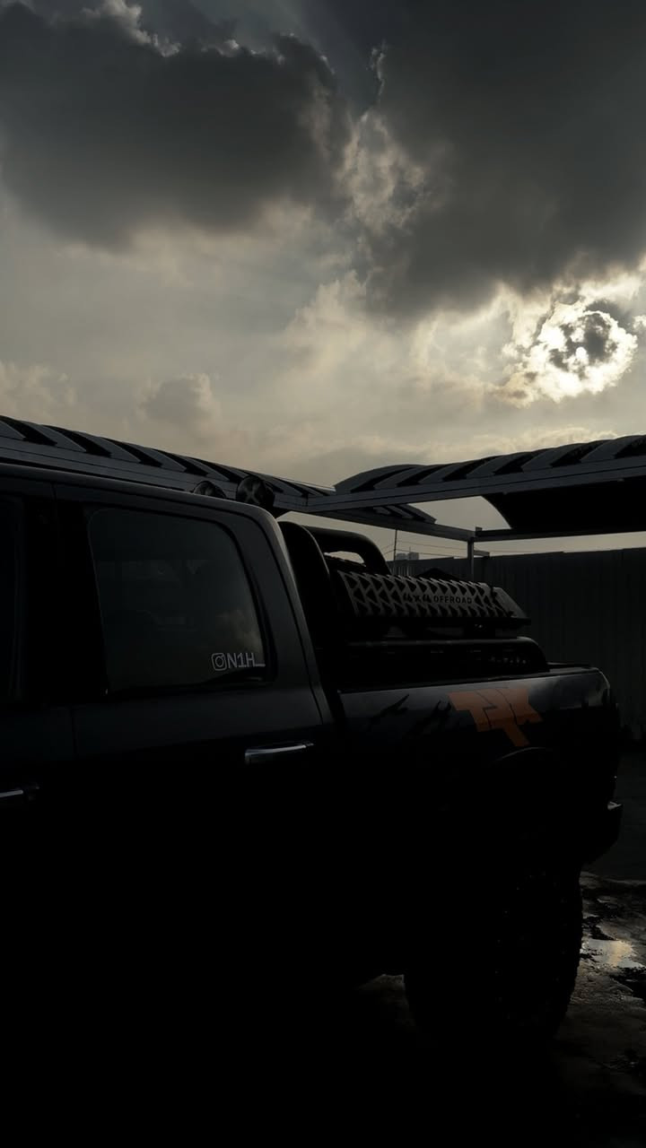 السلام وعليكم رام للبيع او مراوس ب جارجر  او جالنجر  موديل2012 تزويد امريكة مملعوب بيها بل عراق السيارة مال جناية  لون سمنتي السيارة كلش حلو وشرط لمن تمشي كلها تباع مرجوعة😂محرك 5300  فقط اكو خربطة بل محرك  
 للاستفسار ***********
