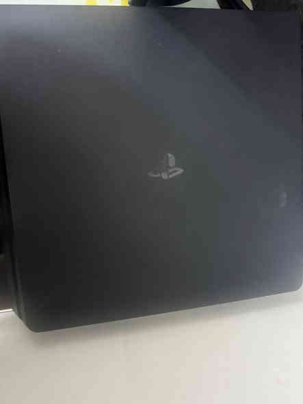 سلام و عليكم
بلي فور سلم اونلاين ذاكره 500
نضام 13.2
شرط النضافه ما مفتوح ولا مصلح الجهاز حيل نضيف 
ما صارلي اسبوع من اخذته كل ملحقاته موجوده ويا قرص جي تي اي و يو بي اس اصلي كله كامل دبل جويستك السعر 350الف مكاني كربلاء بوبيات للتواصل ***********
