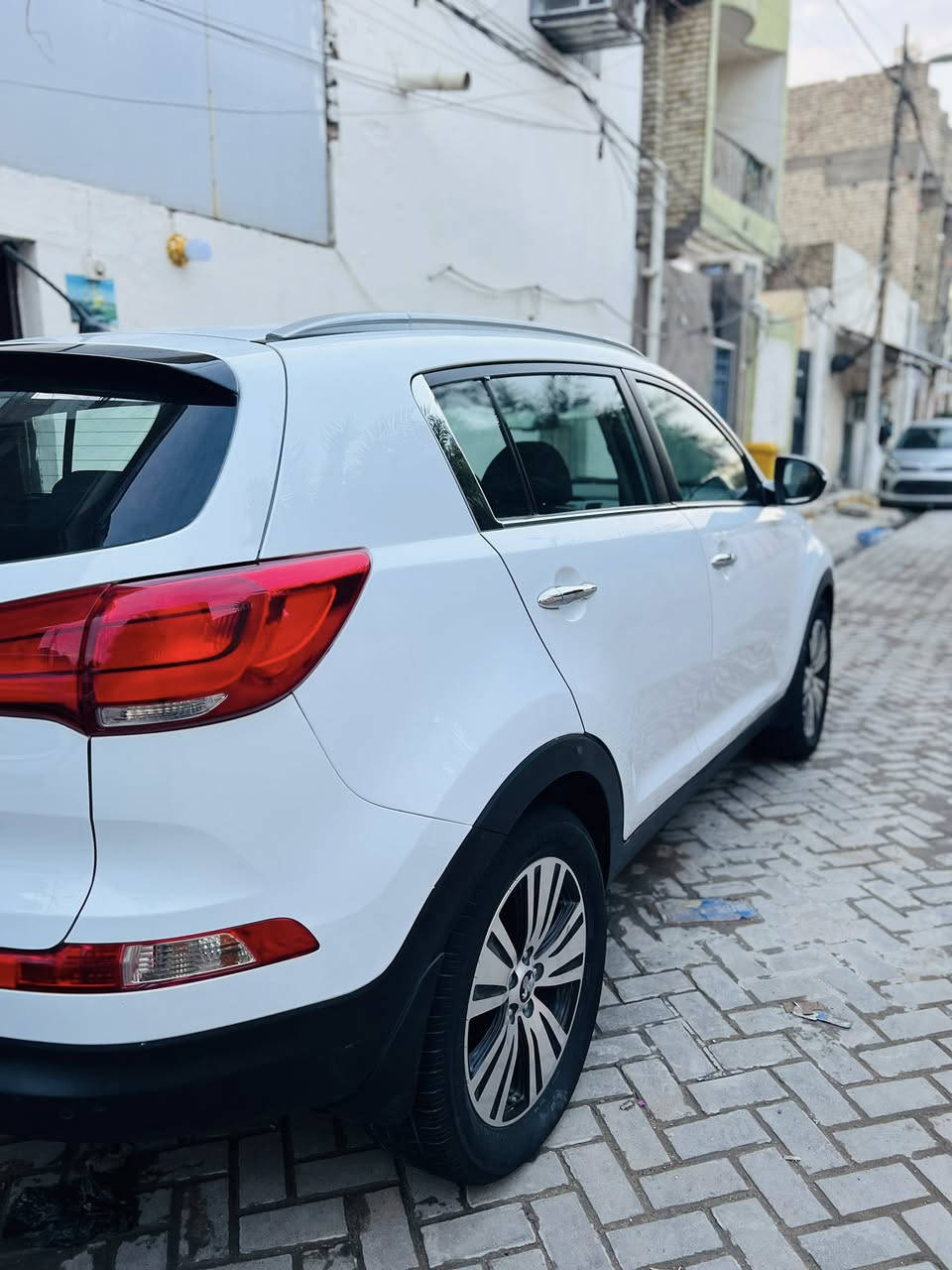 السلام عليكم سبورتج 2015 خليجي 
مكينه 2000 دوش كير مكينه مكفوله 
السونار بل منشور 
السياره جاهزه من كلشي
داخل رصاصي ماشيه ١٢٥
مري شفط تحكمات ستيرن 
أشاير بل مري
مكان بغداد 
السعر 147
***********
